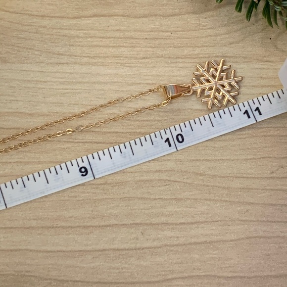 Rose gold & Moonstone Snowflake Jewelry Set - Picture 2 of 8